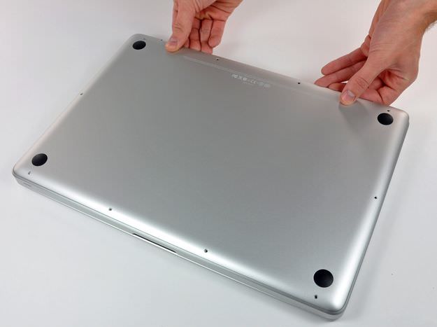 MacBook Pro Mid 2009 and later remove lower case