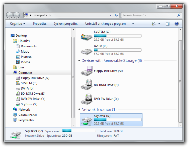 SkyDrive mapped as network drive visible in Windows Explorer.