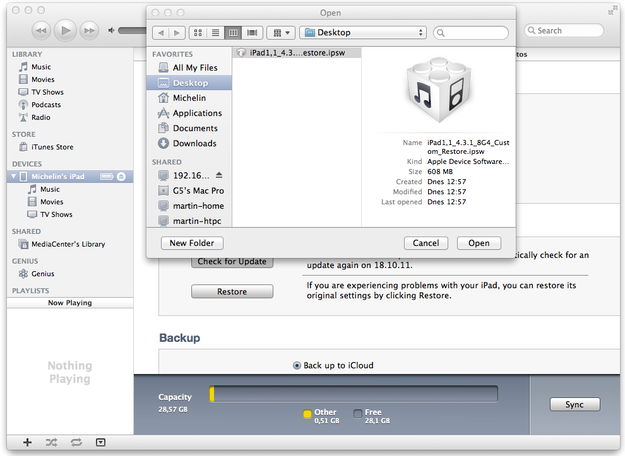 iTunes restore open window
